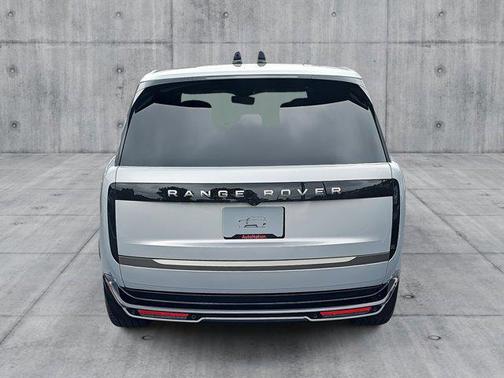 2025 Land Rover Range Rover P400 SE 7 Seat