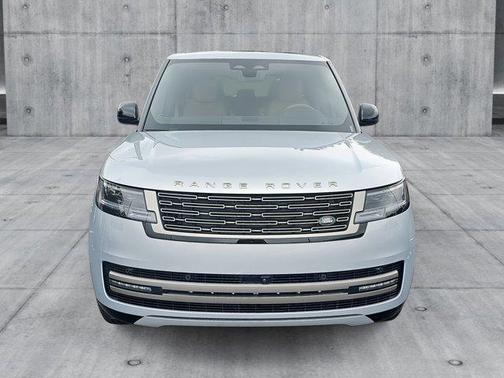 2025 Land Rover Range Rover P400 SE 7 Seat