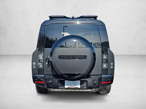 2026 Land Rover Defender P400 X-Dynamic SE