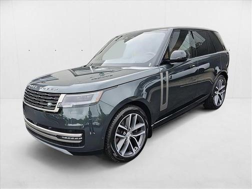2025 Land Rover Range Rover P550e SE