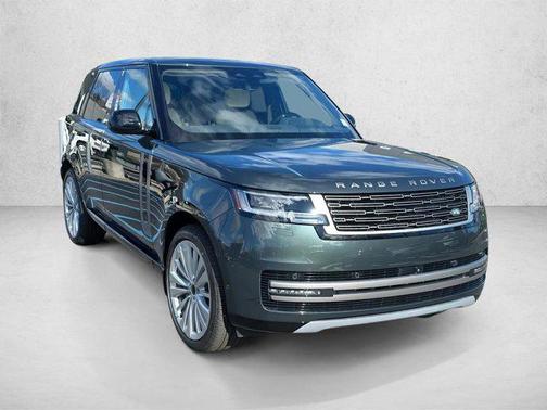 Belgravia Green Metallic 2026 Land Rover Range Rover P530 SE