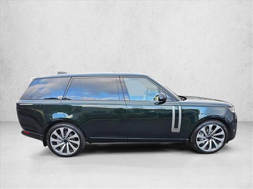 2026 Land Rover Range Rover P400 SE 7 Seat