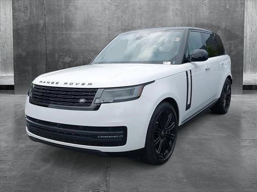 2025 Land Rover Range Rover P400 SE