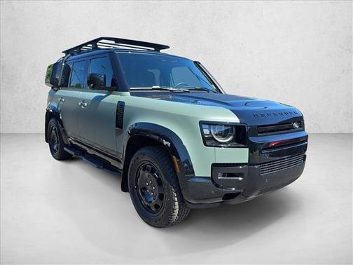 Keswick Green Metallic 2026 Land Rover Defender P400 Trophy Edition Keswick