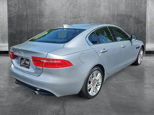 2019 Jaguar XE 30t Prestige