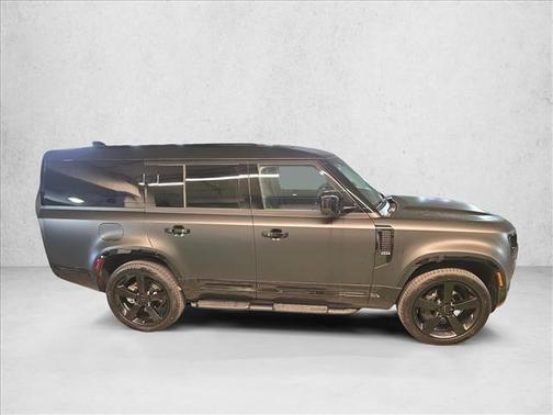 2026 Land Rover Defender P400 X-Dynamic SE