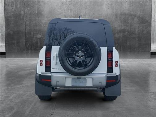 2025 Land Rover Defender 90 P300 S