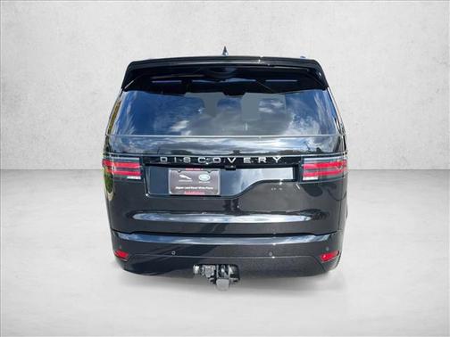 2025 Land Rover Discovery P300 Dynamic SE