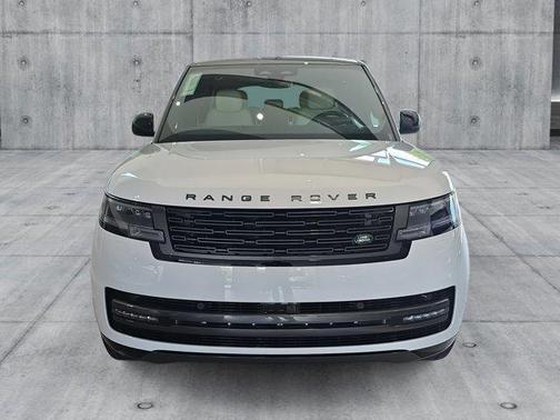 2025 Land Rover Range Rover P400 SE 7 Seat