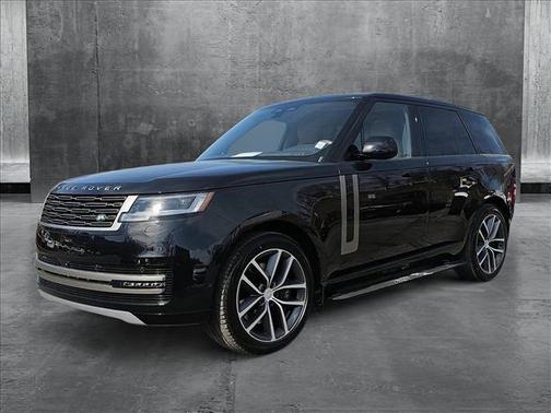 2025 Land Rover Range Rover P550e SE