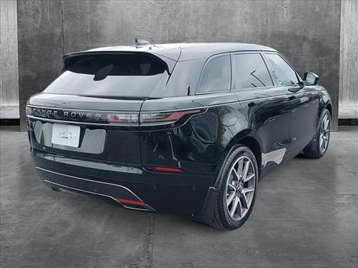 2026 Land Rover Range Rover Velar P250 SE R-Dynamic