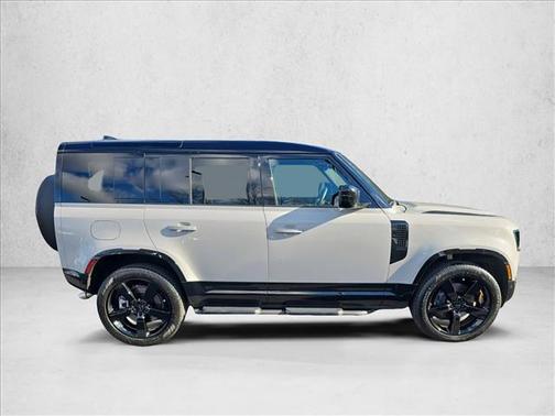 2026 Land Rover Defender X-Dynamic SE