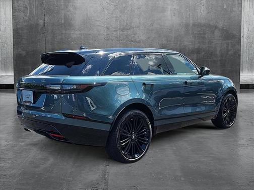 2026 Land Rover Range Rover Velar Dynamic SE
