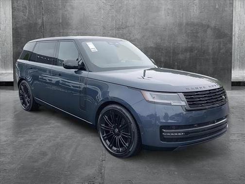 2025 Land Rover Range Rover P400 SE 7 Seat
