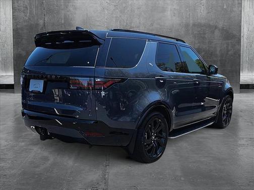2025 Land Rover Discovery P360 Dynamic SE