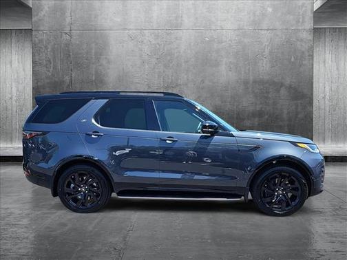 2025 Land Rover Discovery P360 Dynamic SE