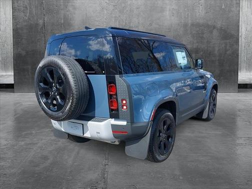 2025 Land Rover Defender 90 P300 S
