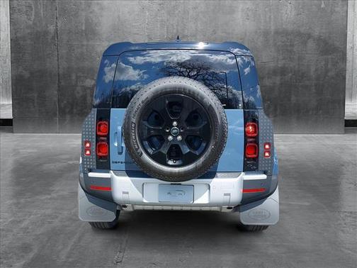 2025 Land Rover Defender 90 P300 S