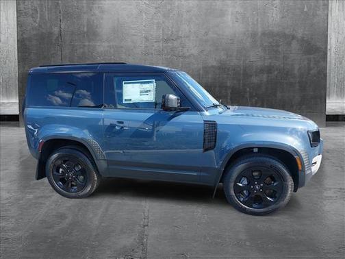 2025 Land Rover Defender 90 P300 S