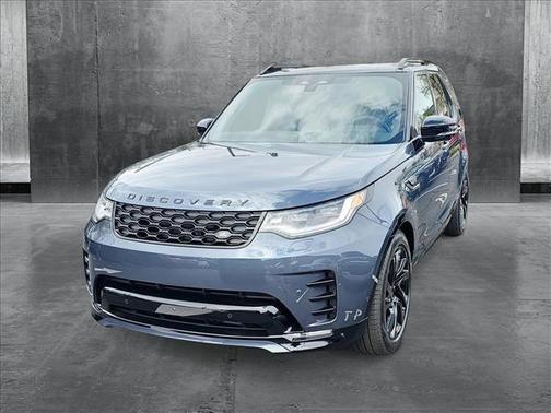 2025 Land Rover Discovery P300 Dynamic SE