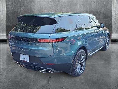 2025 Land Rover Range Rover Sport SE