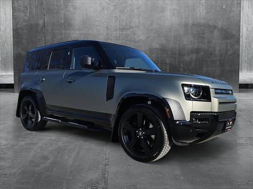 2025 Land Rover Defender 110 P400 X-Dynamic SE