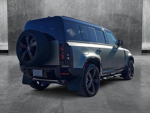 2025 Land Rover Defender 110 P400 X-Dynamic SE