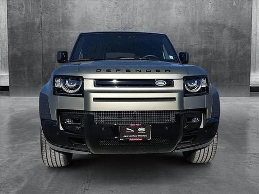 2025 Land Rover Defender 110 P400 X-Dynamic SE
