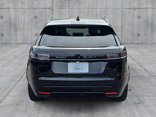 2026 Land Rover Range Rover Velar P250 SE R-Dynamic