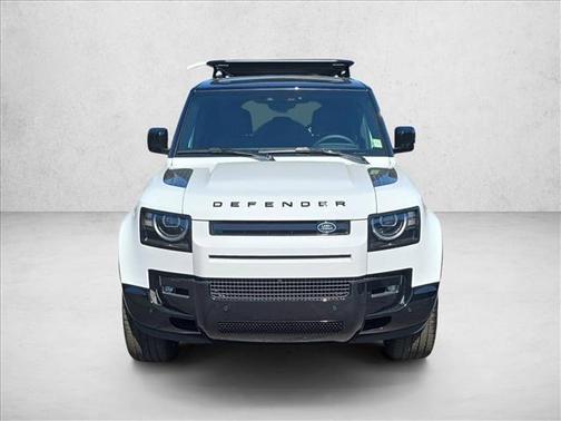 Fuji White 2026 Land Rover Defender P400 X-Dynamic SE