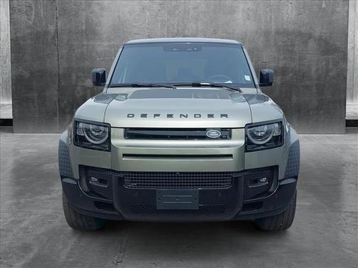 2025 Land Rover Defender 110 P400 X-Dynamic SE