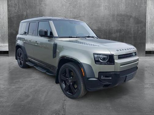2025 Land Rover Defender 110 P400 X-Dynamic SE