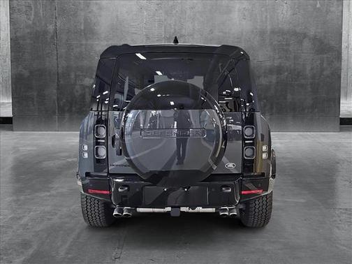2023 Land Rover Defender 90 Carpathian Edition