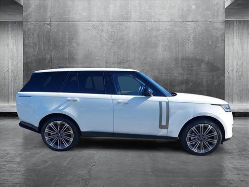 2025 Land Rover Range Rover P530 SE