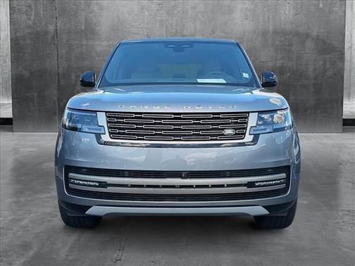 2025 Land Rover Range Rover P530 SE