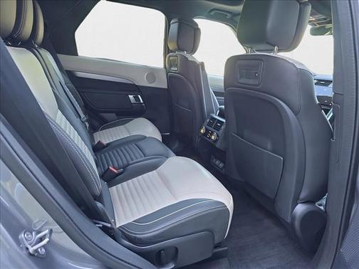 2024 Land Rover Discovery Dynamic SE