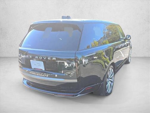 2025 Land Rover Range Rover P530 SE 7 Seat