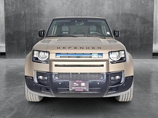 2025 Land Rover Defender 110 P400 X-Dynamic SE