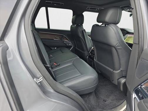 2023 Land Rover Range Rover P530 SE