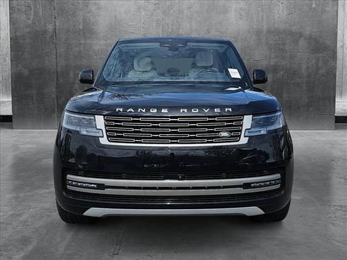 2025 Land Rover Range Rover P530 SE