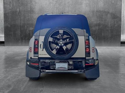 2025 Land Rover Defender 110 P400 X-Dynamic SE