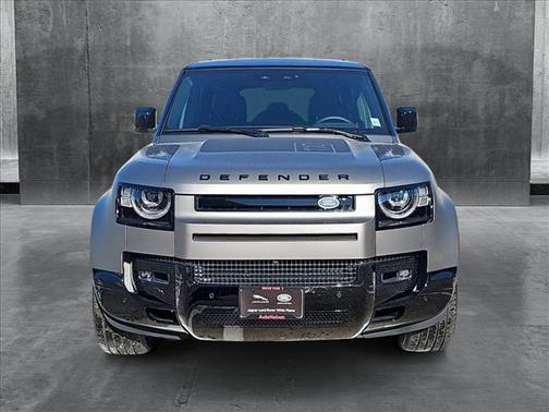 2025 Land Rover Defender 110 P400 X-Dynamic SE