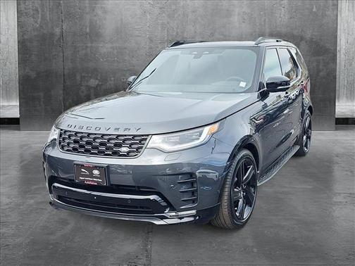 2025 Land Rover Discovery P300 Dynamic SE