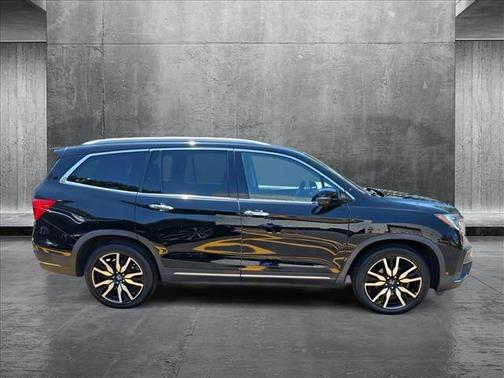 2019 Honda Pilot Touring 8-Passenger