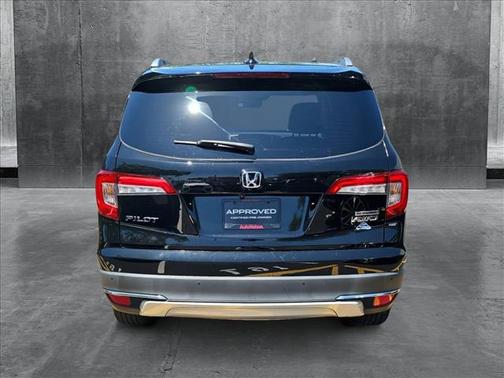 2019 Honda Pilot Touring 8-Passenger