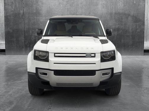 2025 Land Rover Defender 110 P300