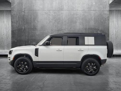 2025 Land Rover Defender 110 P300