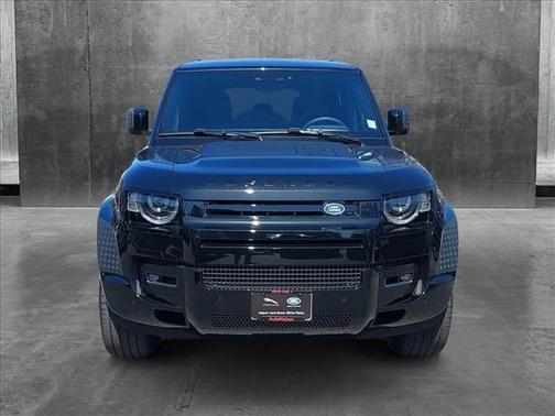 2025 Land Rover Defender 110 P400 X-Dynamic SE