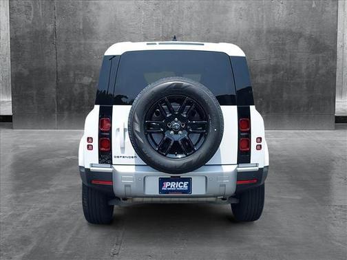 2025 Land Rover Defender 110 P300
