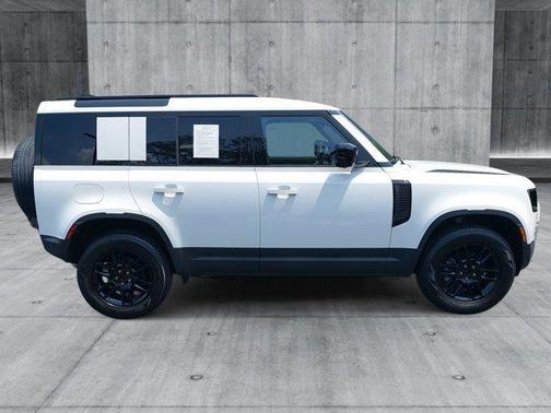 2025 Land Rover Defender 110 P300